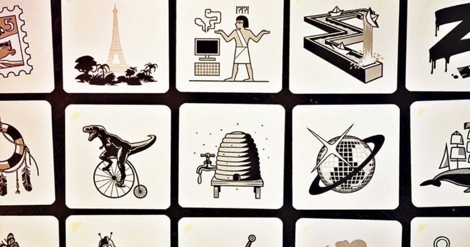 Codenames Pictures Review